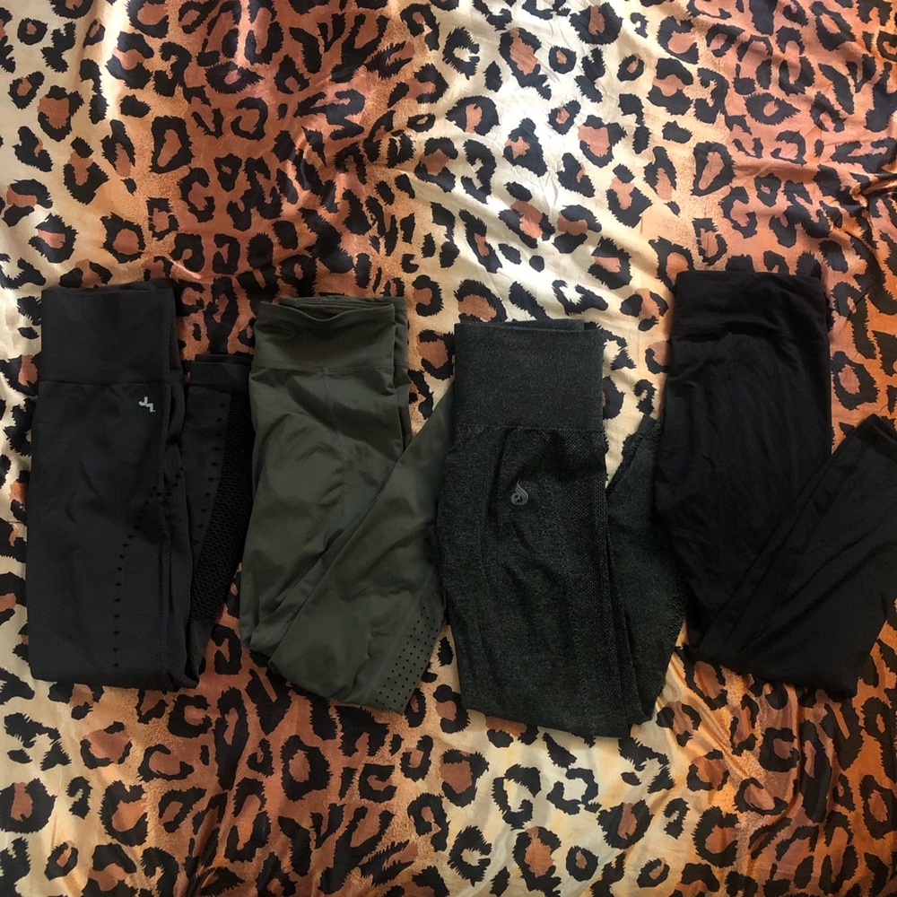 Bundle of 4 training leggings, sizes xs/s, greys and blacks, good condition